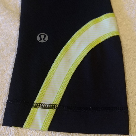 Lululemon Inspire Crop II - Picture 5 of 8